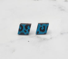 Load image into Gallery viewer, Turquoise Leopard Earrings