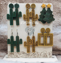 Load image into Gallery viewer, Sweater Weather Earrings
